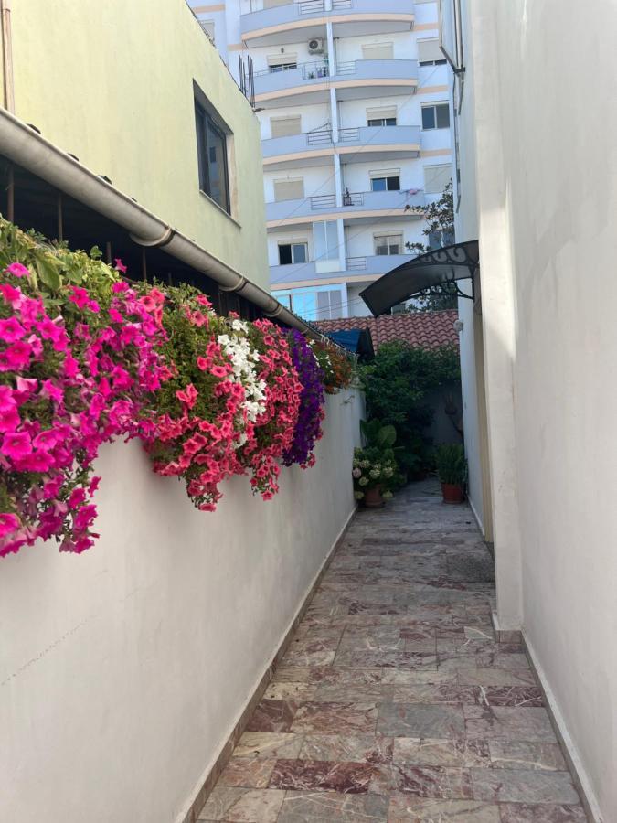 GuestHouse Cami Durrës Extérieur photo