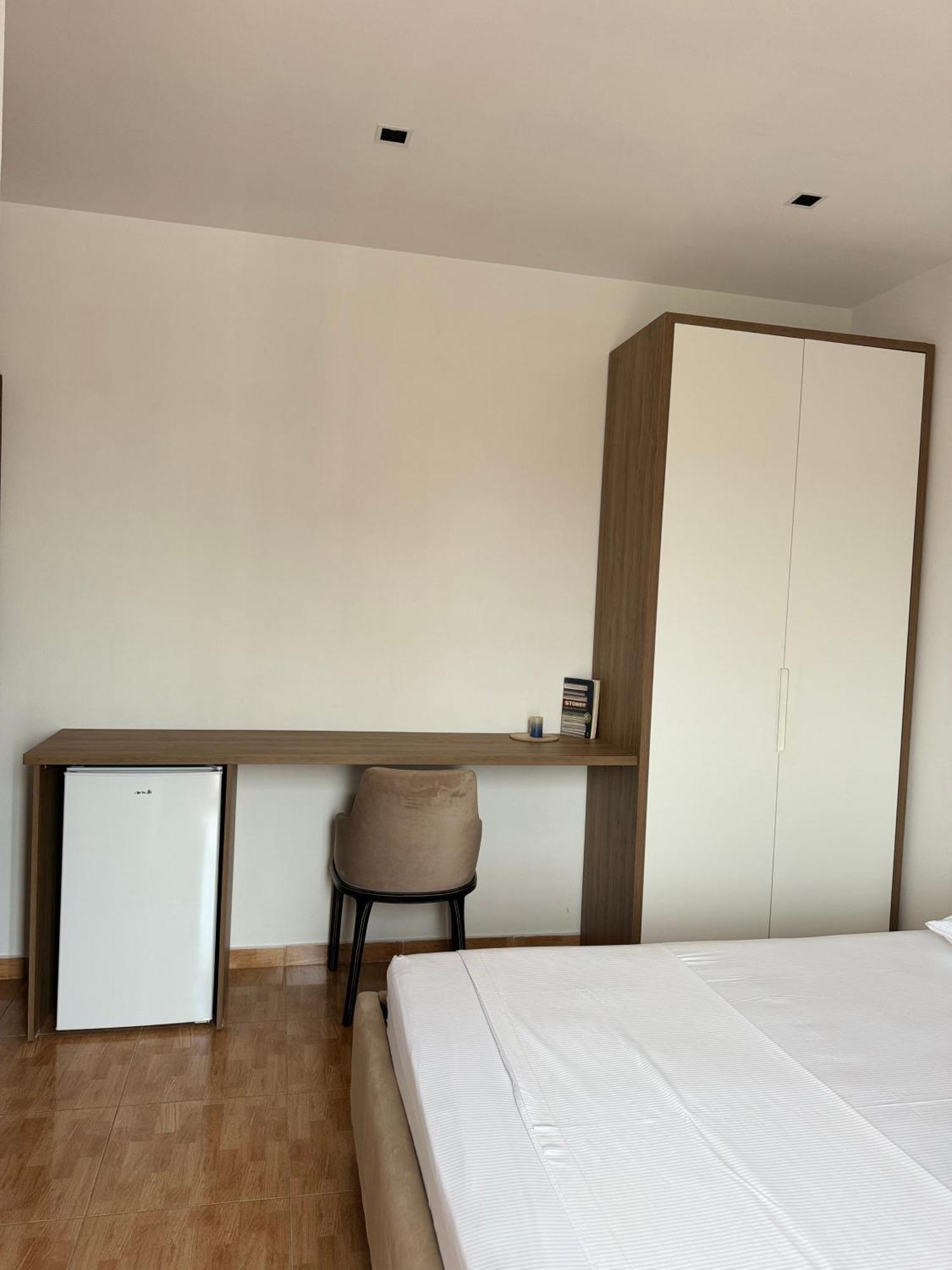 GuestHouse Cami Durrës Extérieur photo