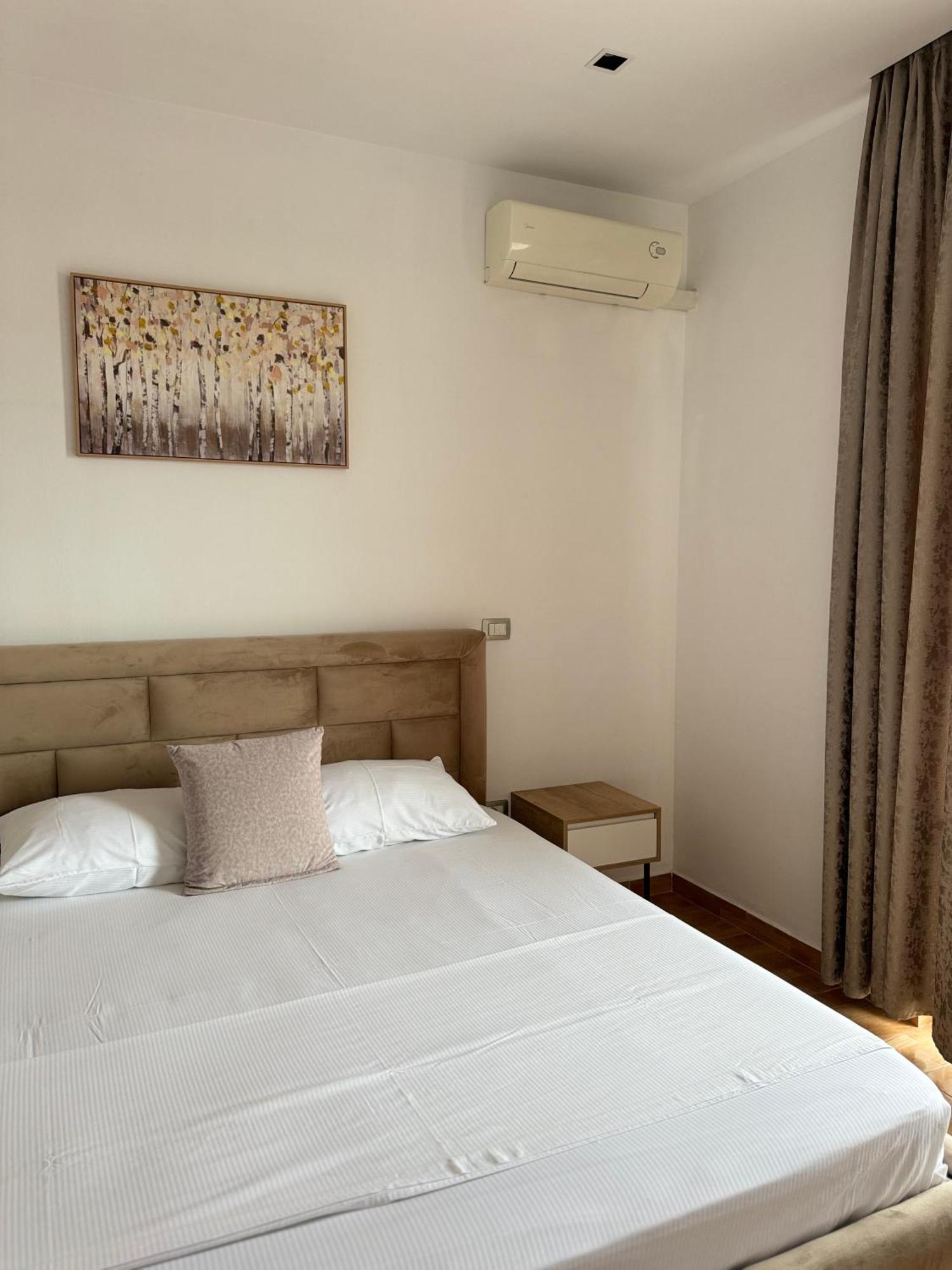 GuestHouse Cami Durrës Extérieur photo
