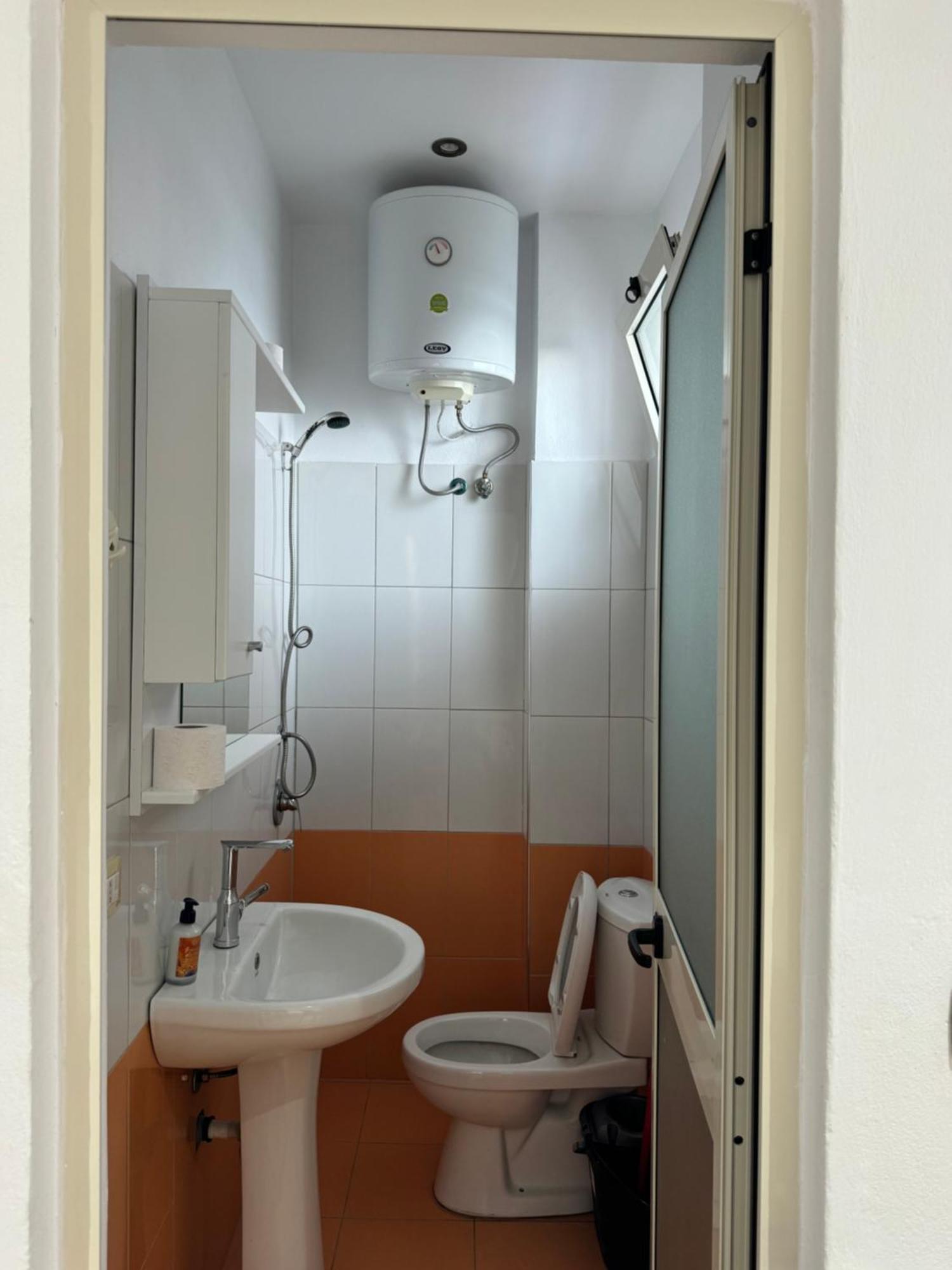GuestHouse Cami Durrës Extérieur photo