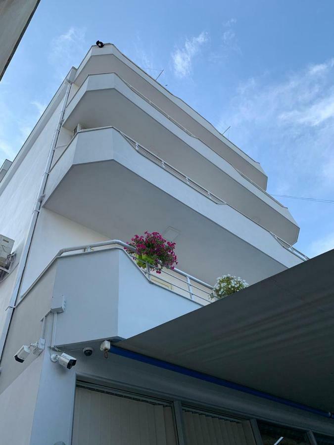 GuestHouse Cami Durrës Extérieur photo